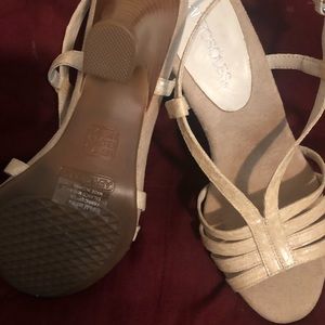 Beige low heel